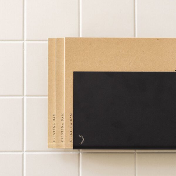DESIGNSTUFF Wall and Table ‘Hold All’ Magazine, Menu, Book + Letter Holder, Black
