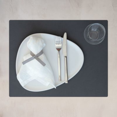 LIND DNA Hippo Curve Placemat, Black/Anthracite