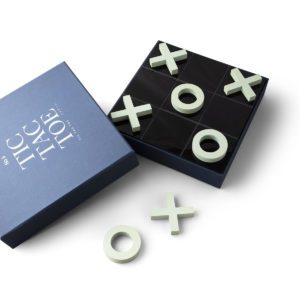 PRINTWORKS Classic Board Games Tic Tac Toe/Noughts And Crosses