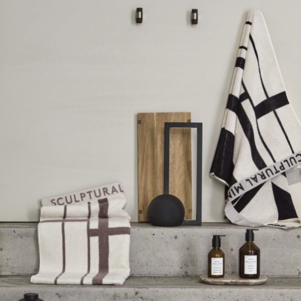 KRISTINA DAM STUDIO Minimal Towel, 50x80cm, Beige/Off White