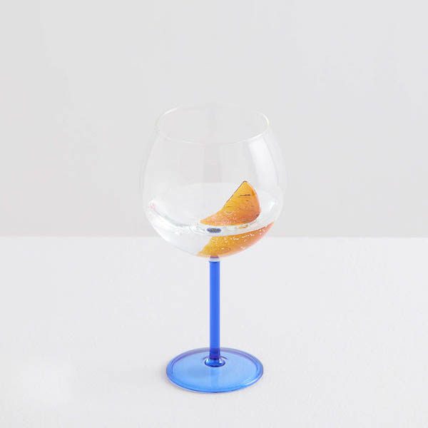 Maison Balzac Le Spritz glass in azure with orange wedge
