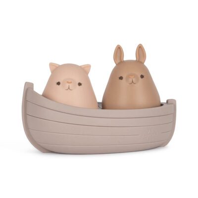 Animal and boat shaped kids bath toys set of 2 made from 100% silicone.