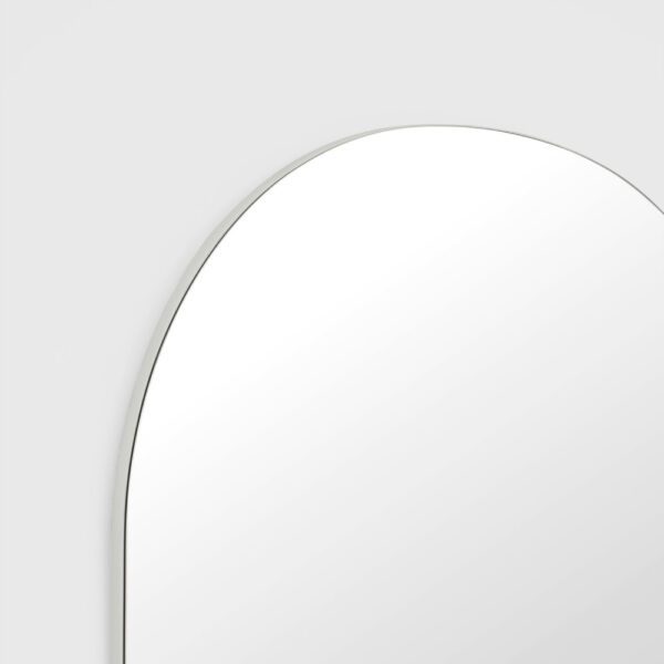 MIDDLE OF NOWHERE Miller Oval Mirror, White, 60x75cm