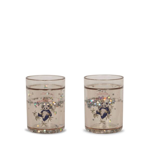Sparkle and Sip with Konges Slojd Pantastic Glitter Cups. This playful design is sure to add a touch of cuteness to your kid's collection.
